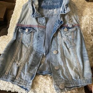 Girls jeans vest used brand wallflower.